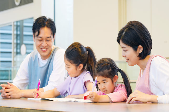 学童保育で働くには資格が必要？向いている人の特徴を解説！