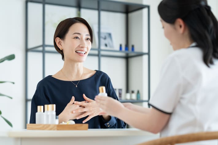 美容部員になるには?資格の必要性や就職活動の進め方を紹介!