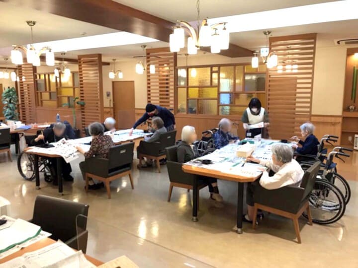 有料老人ホーム書道講師_全体