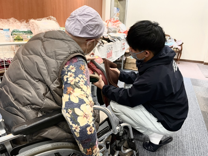 衣類の移動販売①