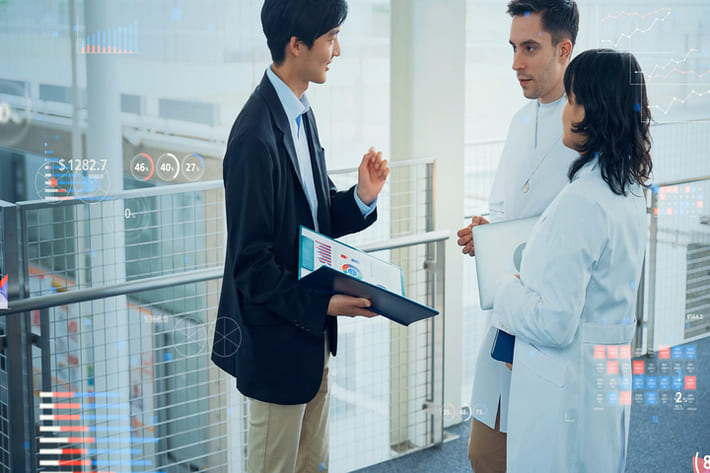 CRAとは？臨床開発モニターの業務や年収、必要なスキルを紹介