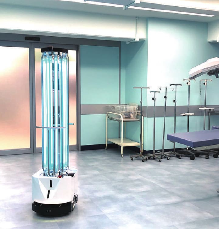 殺菌灯搭載ロボット「SR-UVC」